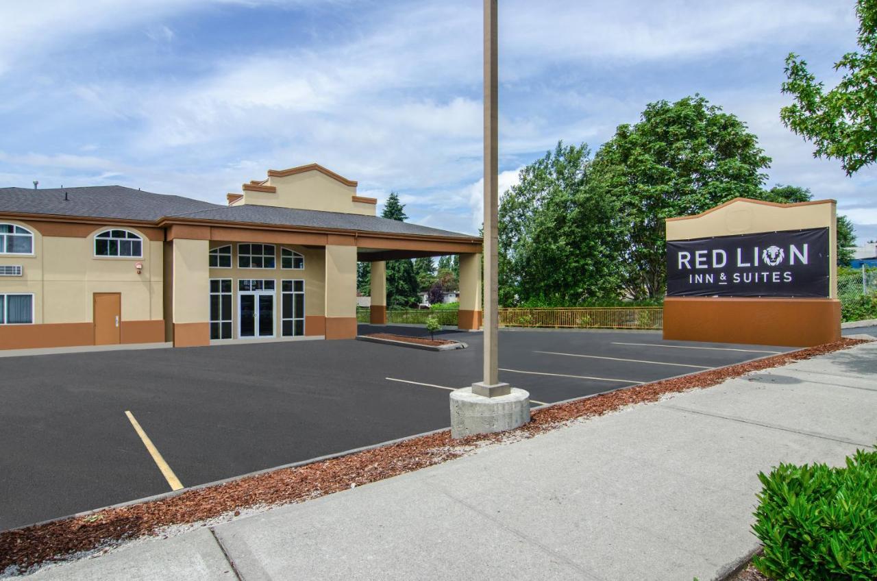 Red Lion Inn & Suites Des Moines Exterior photo